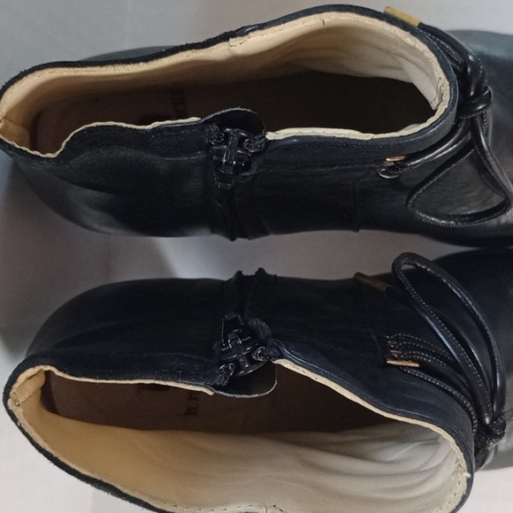 Size 39 8.5 U.S. M.Moustache (ODAJE) Black Leather Zip Up Booties Suede … - Picture 9 of 15